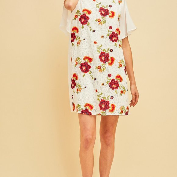 ⭐️NEW⭐️ Gorgeous Floral Embroidered Dress - Picture 6 of 6